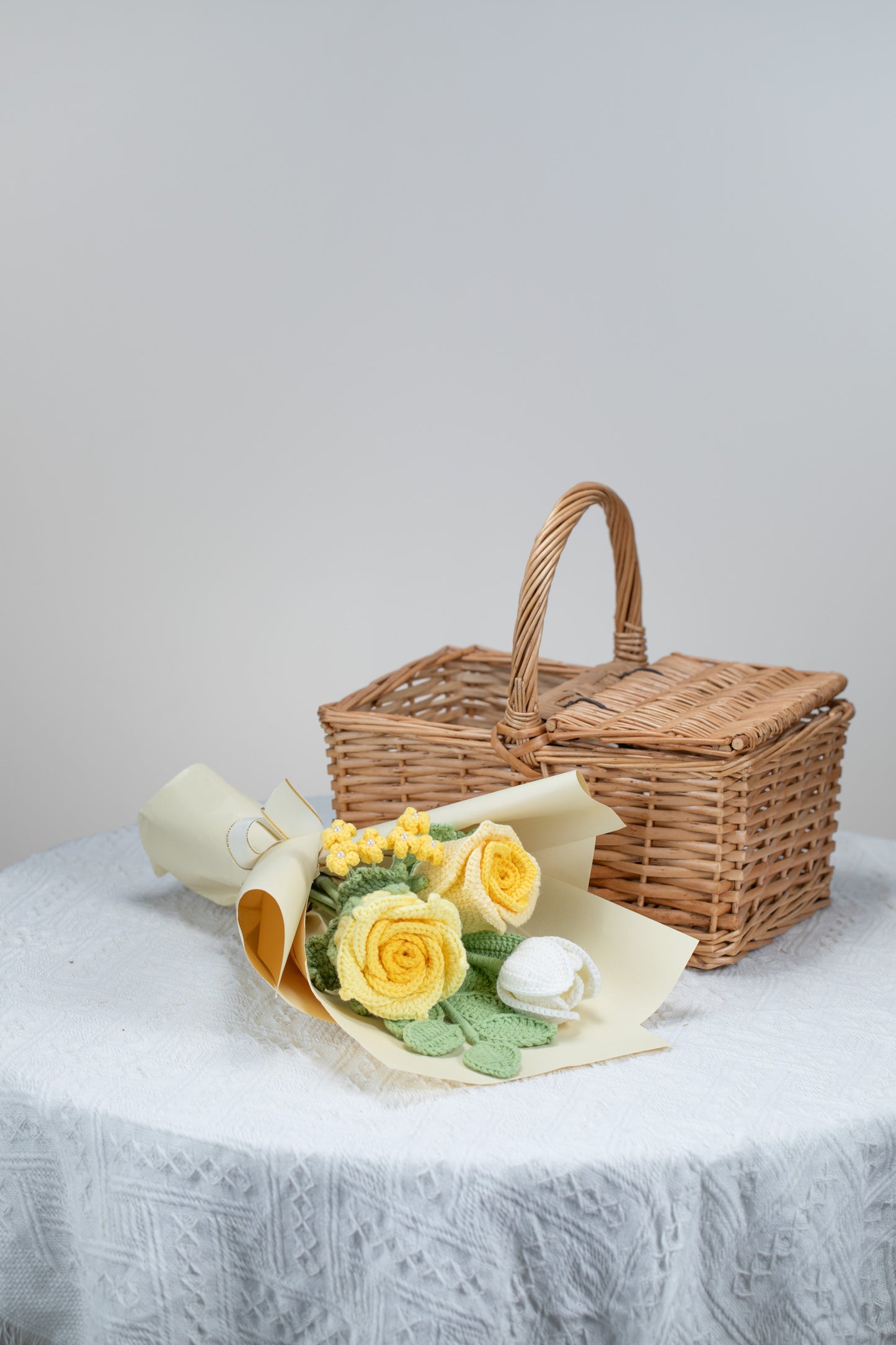 Yellow Rose with Tulip Bouquet