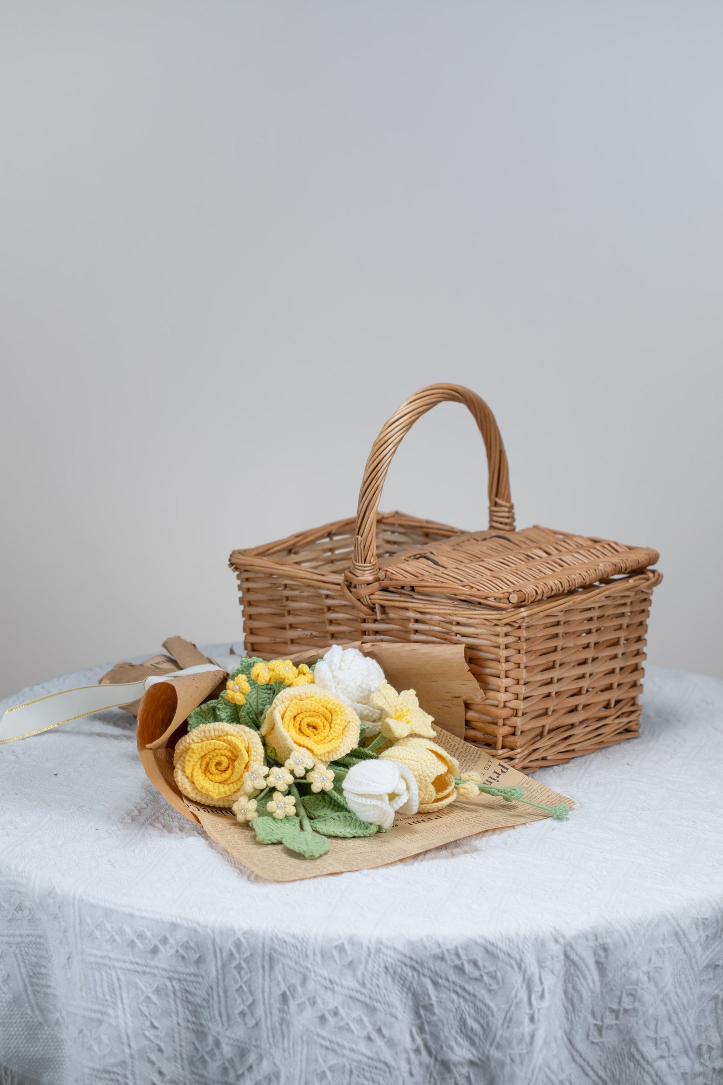 Yellow Rose with Lily Bouquet