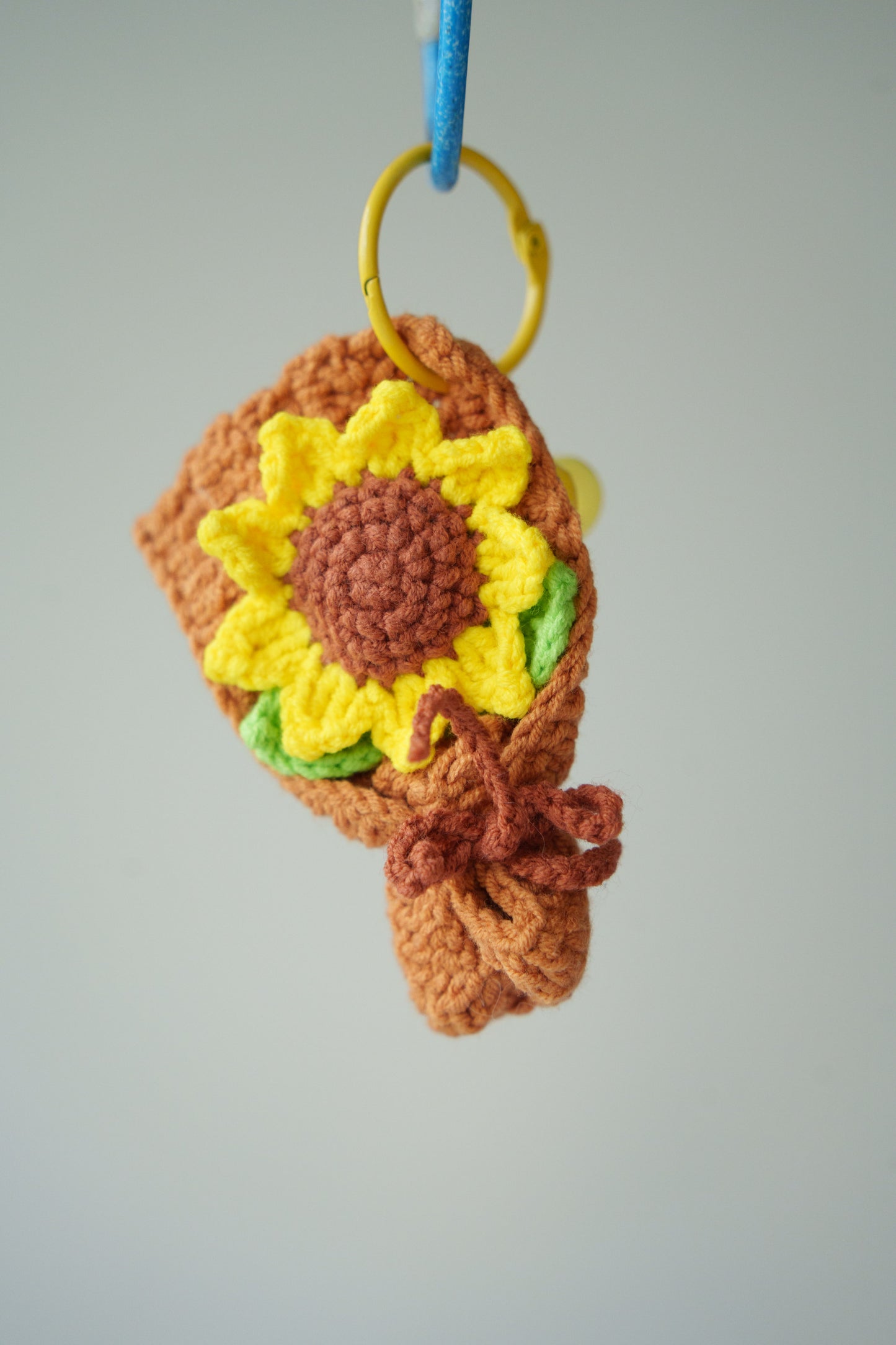 crochet sunflower bouquet keychain