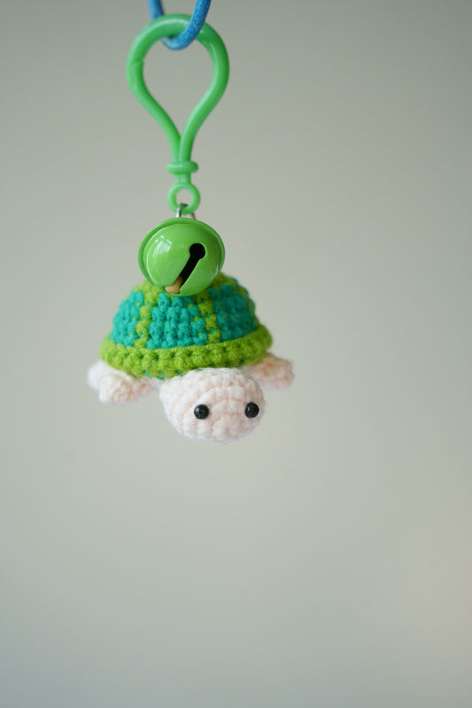 crochet turtle keychain