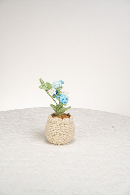 blue rose and baby's breath