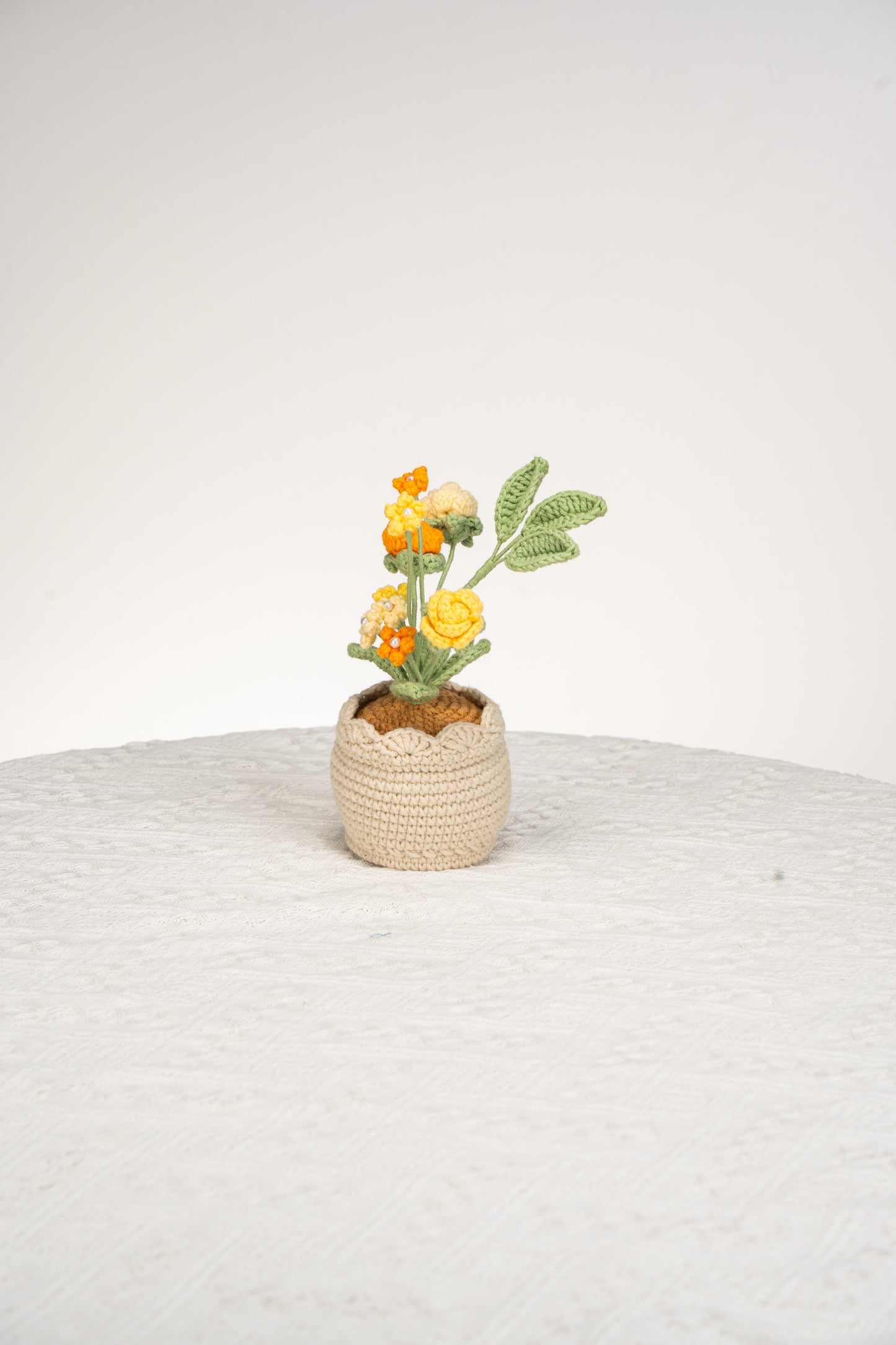 yellow rose and baby's breath