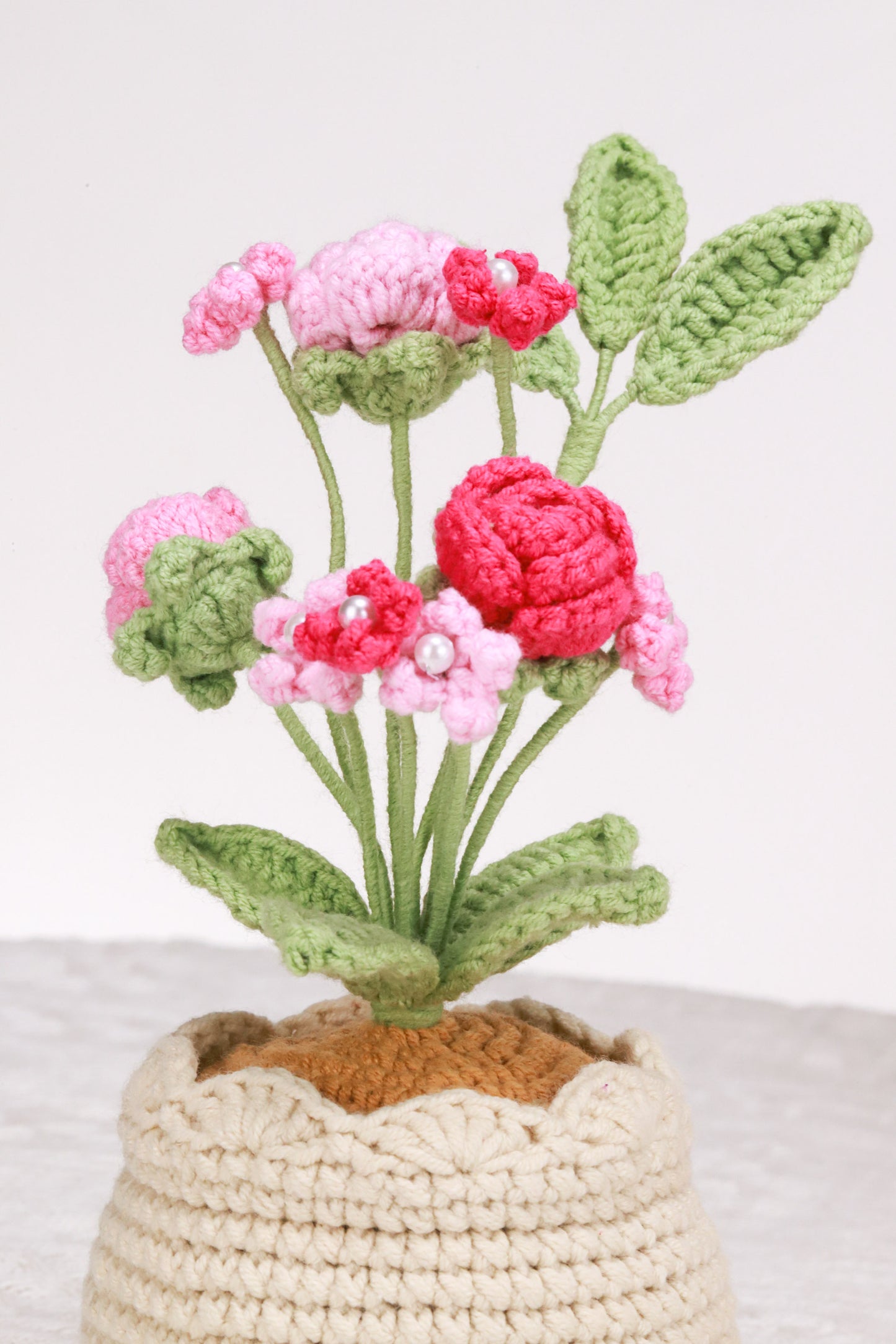 pink rose and baby's breath
