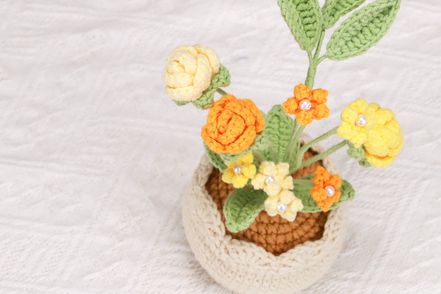 yellow rose and baby's breath